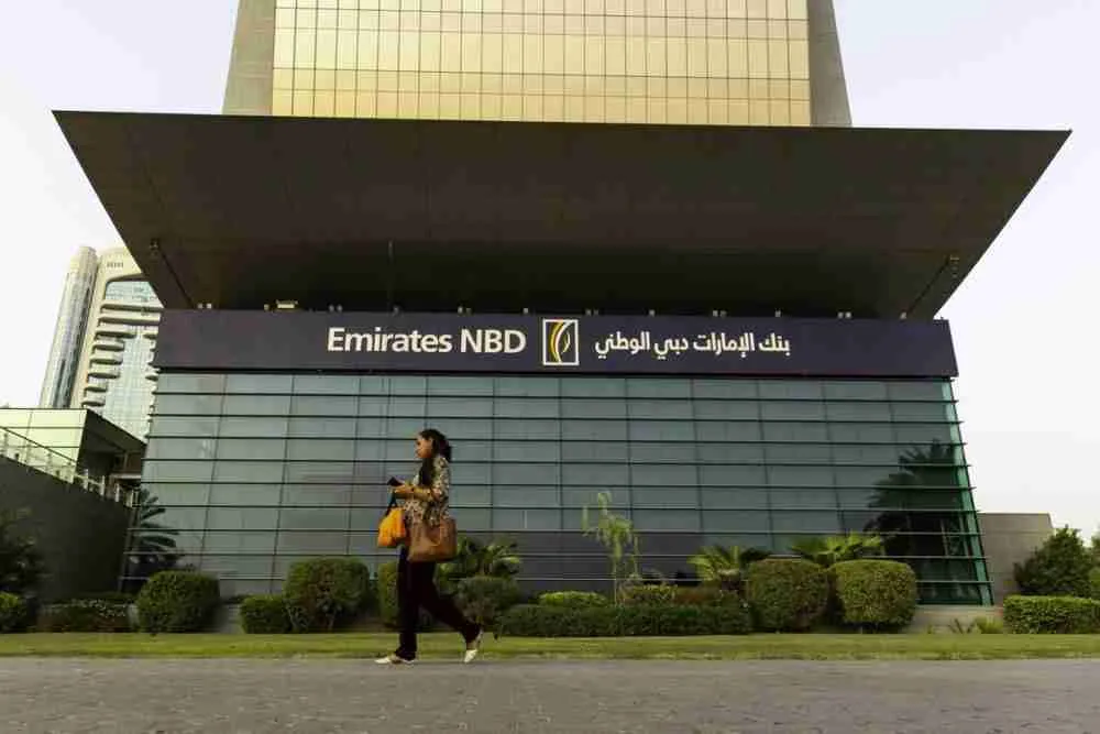 بنك دبي الأول يتطلع لقرض مستدام المصدر: كريستوفر بايك، بلومبيرغ.