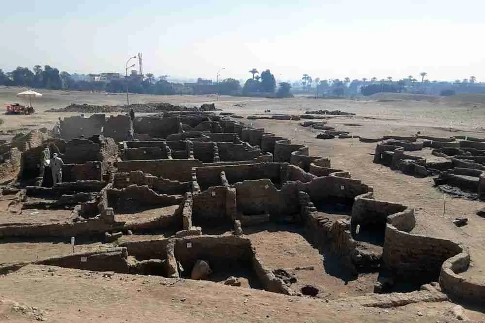 المدينة المفقودة المدينة المكتشفة والمعروفة باسم "صعود آتون" المصدر: مستشار زاهي حواس