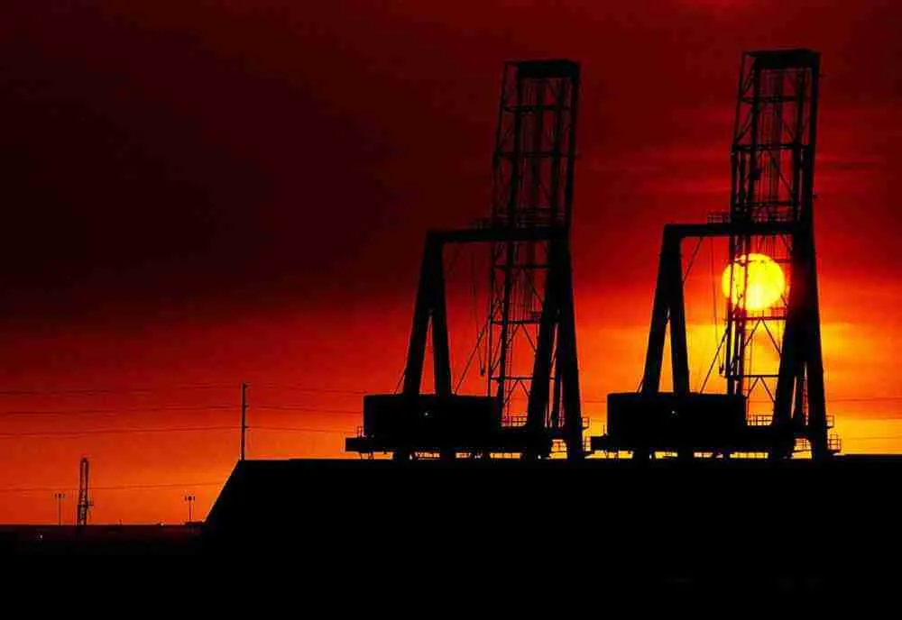 industrial-sunset-evening-sun-wallpaper