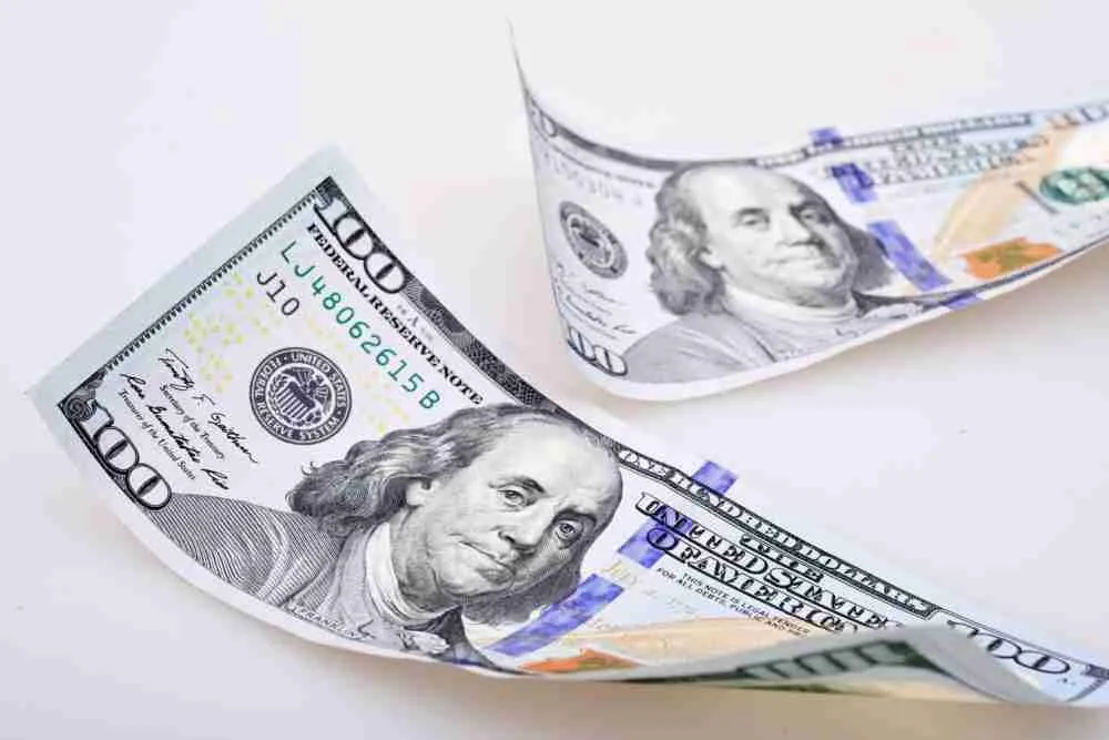 أفضل ثلاث أسهم منخفضة التكلفة للشراء بـ 200 دولار في عام 2021