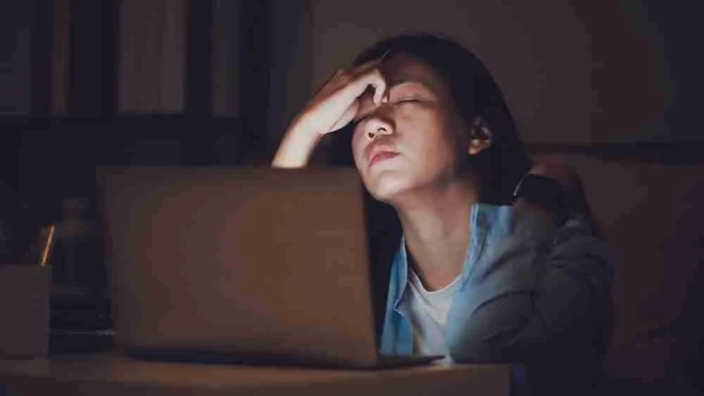 إليكم سبب انخفاض أسهم نيو اورينتال وتال وغيرها من المؤسسات التعليمية الصينية
