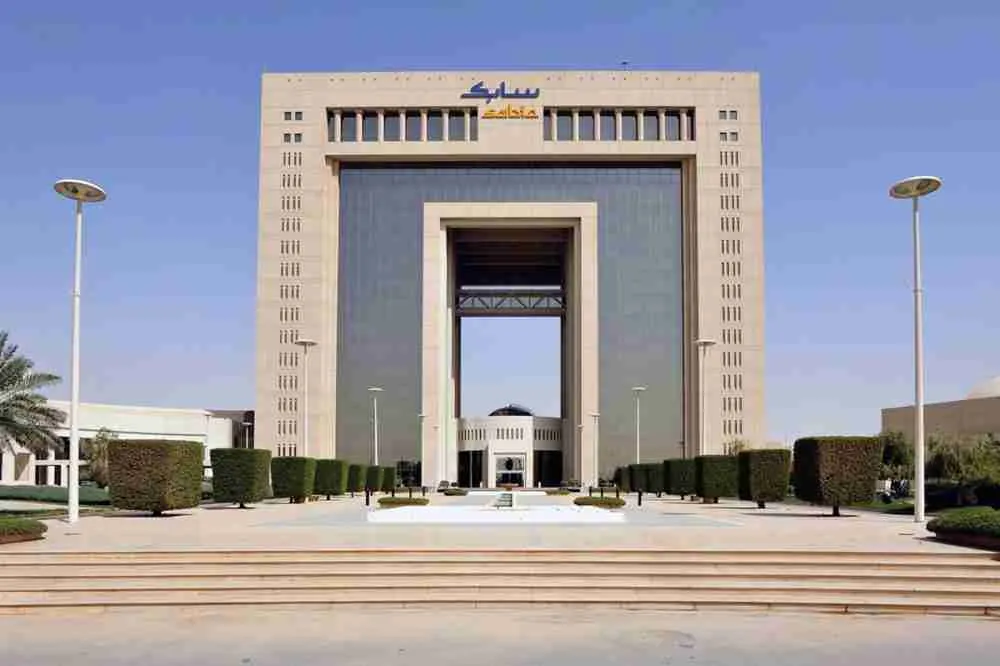 سابك السعودية تشهد ارتفاعًا في الأرباح وسط الطفرة الكيميائية العالمية