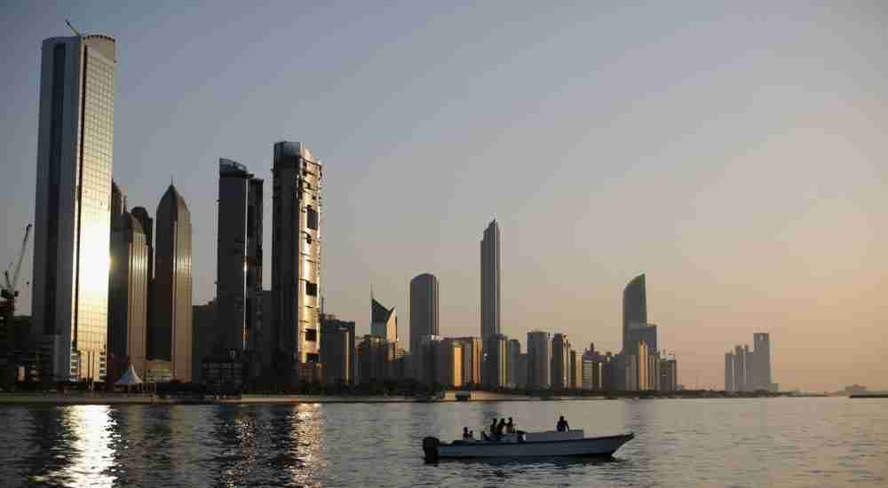 دبي تفوت موجة الاكتتابات العامة الأولية التي تجتاح أبو ظبي والرياض