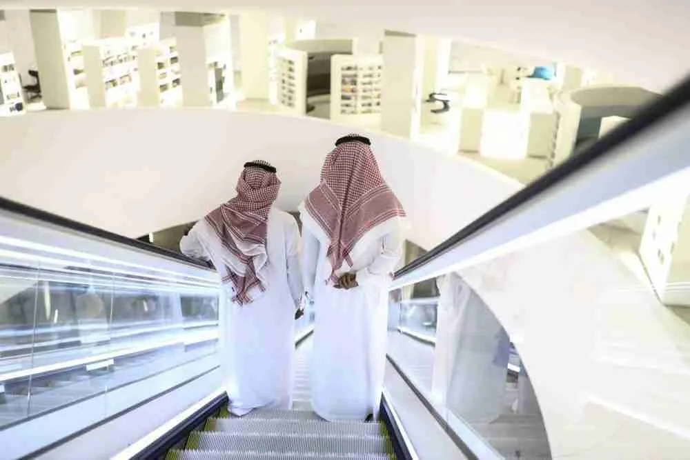 البطالة في السعودية تنخفض إلى أدنى مستوى لها في عقد