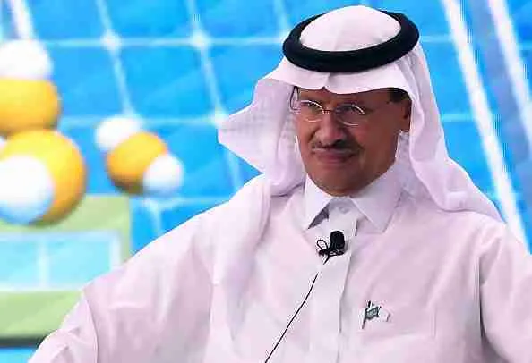 SAUDI-ENVIRONMENT-CLIMATE يشارك وزير الطاقة السعودي عبد العزيز بن سلمان في ندوة خلال مؤتمر مبادرة الاستثمار المستقبلي (FII) في العاصمة السعودية الرياض في 27 أكتوبر 2021. - يمكن أن تصبح المملكة العربية السعودية خالية من الكربون قبل هدفها في عام 2060 إذا تطورت التكنولوجيا بسرعة كافية، الأمير قال عبد العزيز بن سلمان، قبل أيام من قمة المناخ كوب 26. الصورة: فايز نور الدين، وكالة الصحافة الفرنسية، بواسطة غيتي إيماجيز.
