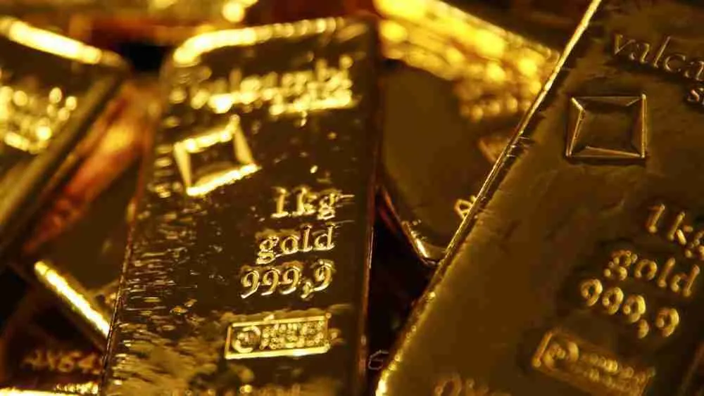 الذهب ينزلق مع ارتفاع العوائد، بينما تلوح في الأفق ارتفاعات في أسعار الفائدة الفيدرالية