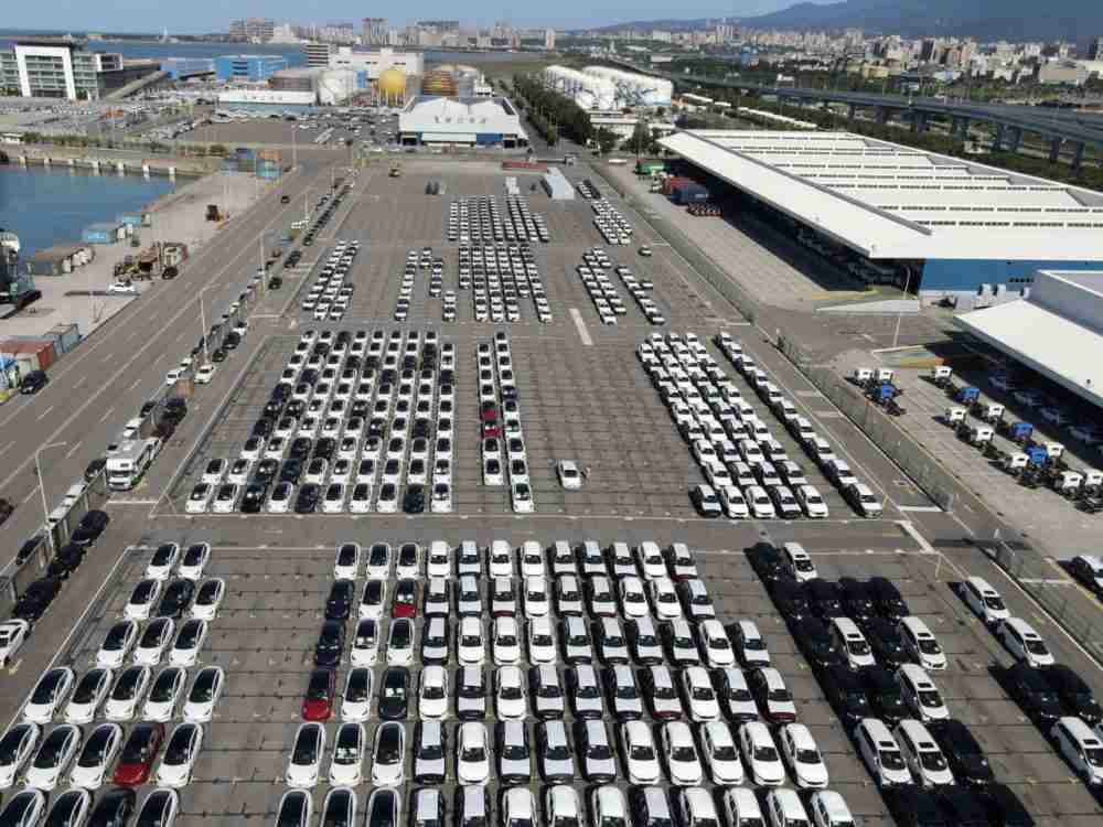 مصنع تسلا في شنغهاي. الصورة: سام ييه، لوكالة الصحافة الفرنسية، بواسطة غيتي إيماجيز.