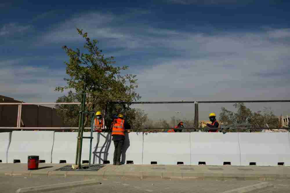 البطالة السعودية تحقق هدف ولي العهد عمال بناء في موقع يتم اعداده للتطوير في الرياض بالمملكة العربية السعودية: الصورمة: تسنيم السلطان، لبلومبيرغ.