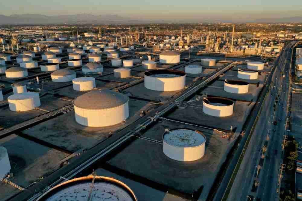 المملكة العربية السعودية تجني مليار دولار من صادرات النفط كل يوم