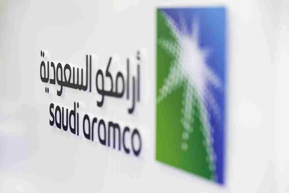أرامكو السعودية تزن الطرح العام الأولي لوحدة التداول وسط الطفرة النفطية
