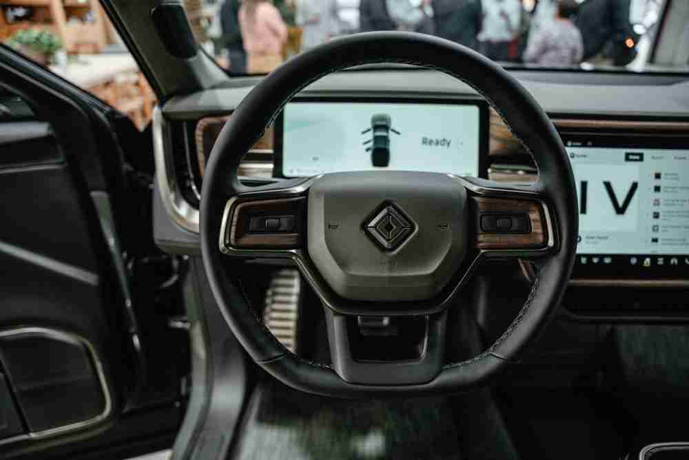 الداعم السعودي لشركة ريفين يضع رهانًا جديدًا على المركبات الكهربائية الهندية ذات العجلتين