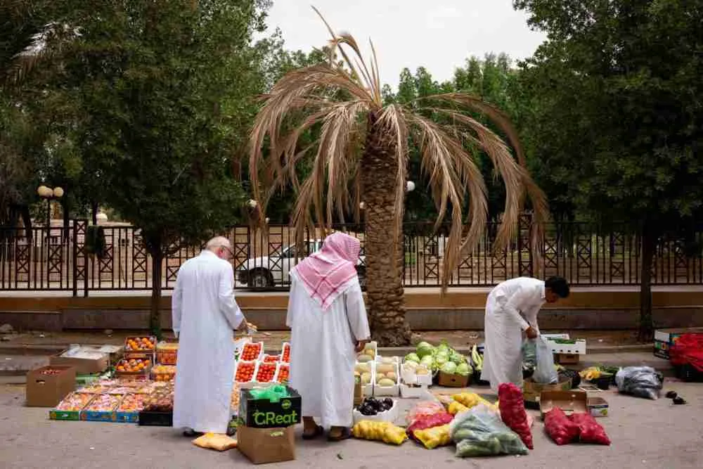 السعودية والإمارات تخصصان المليارات لتخفيف التضخم على الطبقات الضعيفة