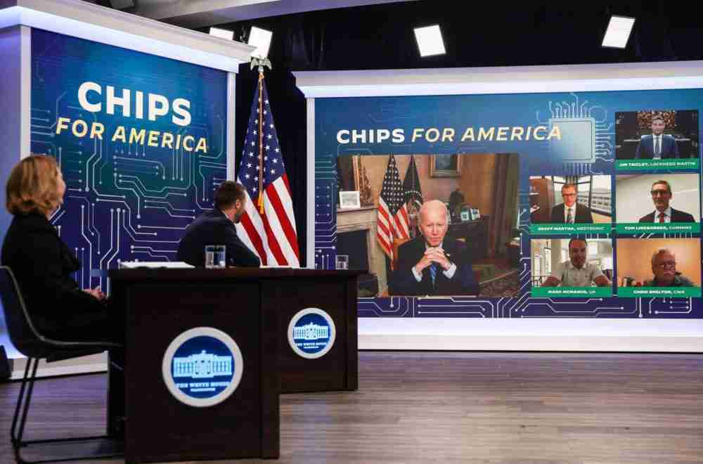 طموحات الصين في مجال صناعة أشباه الموصلات تصطدم بالحظر الأمريكي