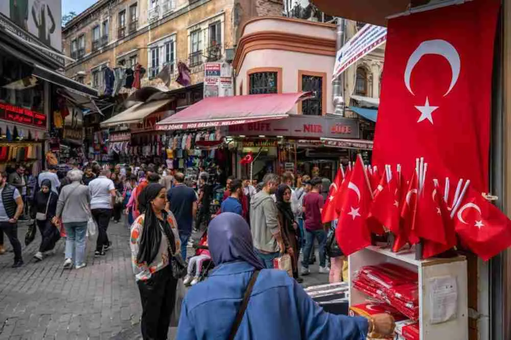 تركيا تخفض أسعار الفائدة مجددًا رغم تسارع معدل التضخم