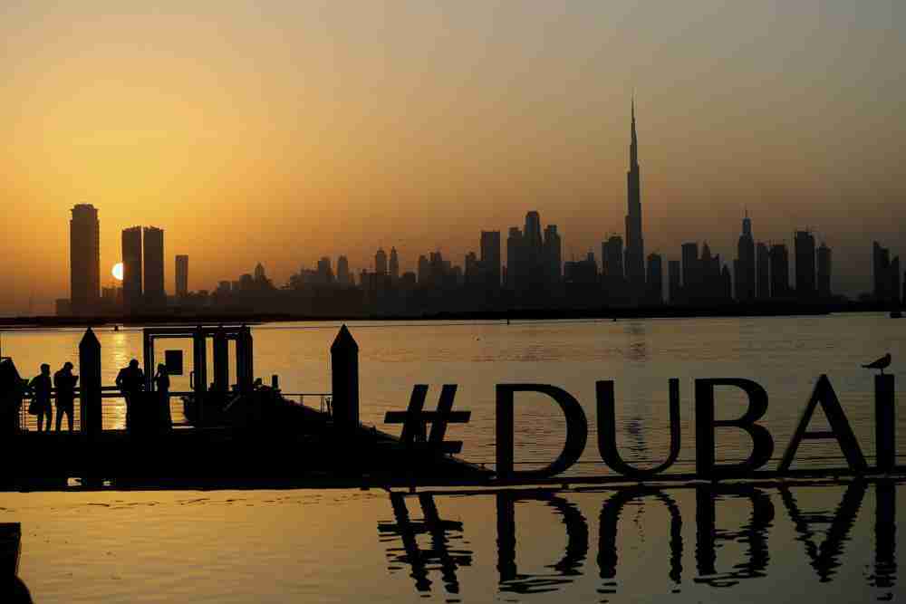 دبي تشارك قطر في جني ثمار كأس العالم