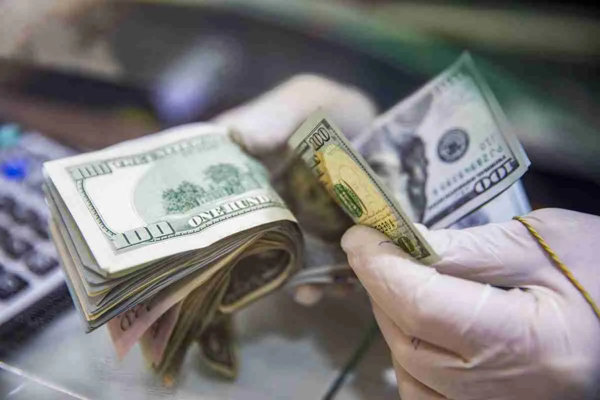 The Lowest Pay Workers Would Accept for a New Job Nears $74,000 مصدر الصورة: بلومبيرغ