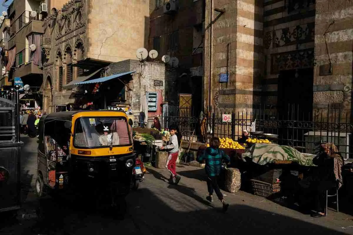مسؤول في البنك الدولي: يجب تقليص دور الدولة فيما يتعلق بالديون في مصر