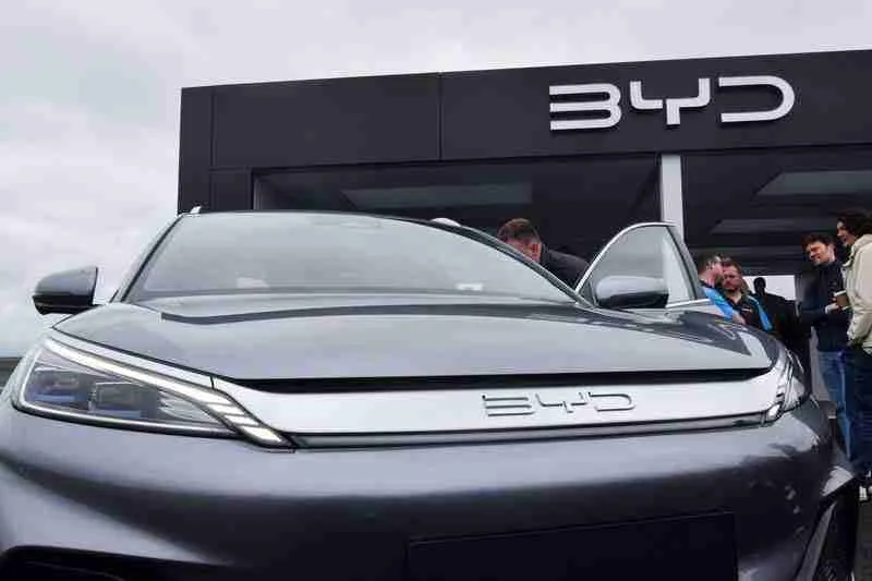 Battle for China’s electric SUV market heats up at home and abroad مصدر الصورة: رويترز