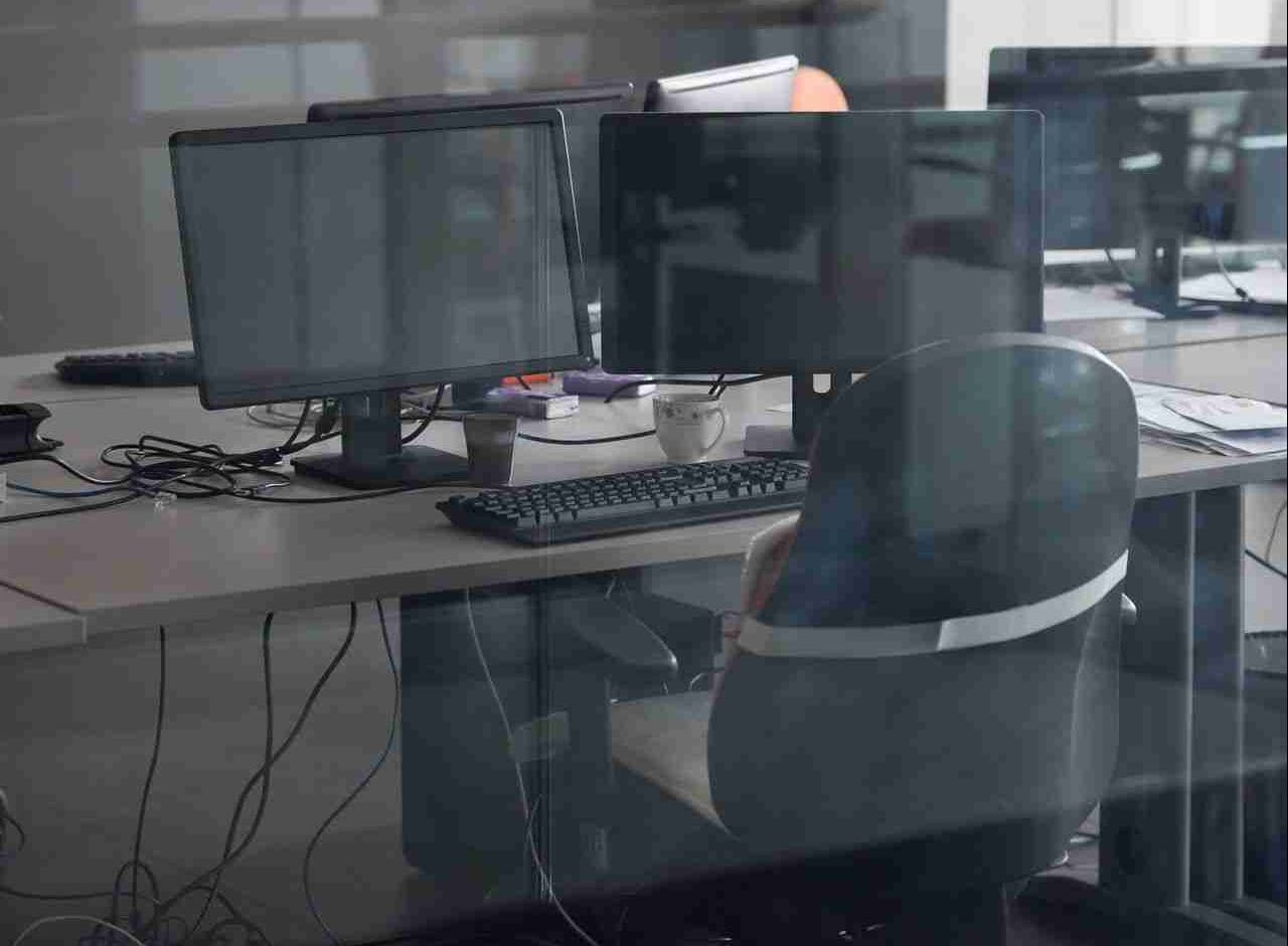 خوف العمال من التسريح يتفشى في الاقتصاد الأمريكي