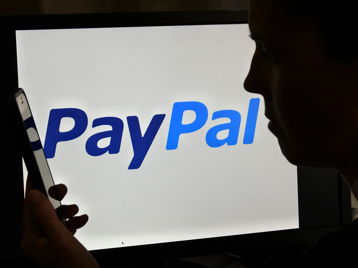 بارونز: أداء باي بال وبلوك وأفيرم أفضل من أداء مؤشر ستاندرد آند بورز 500 في أغسطس