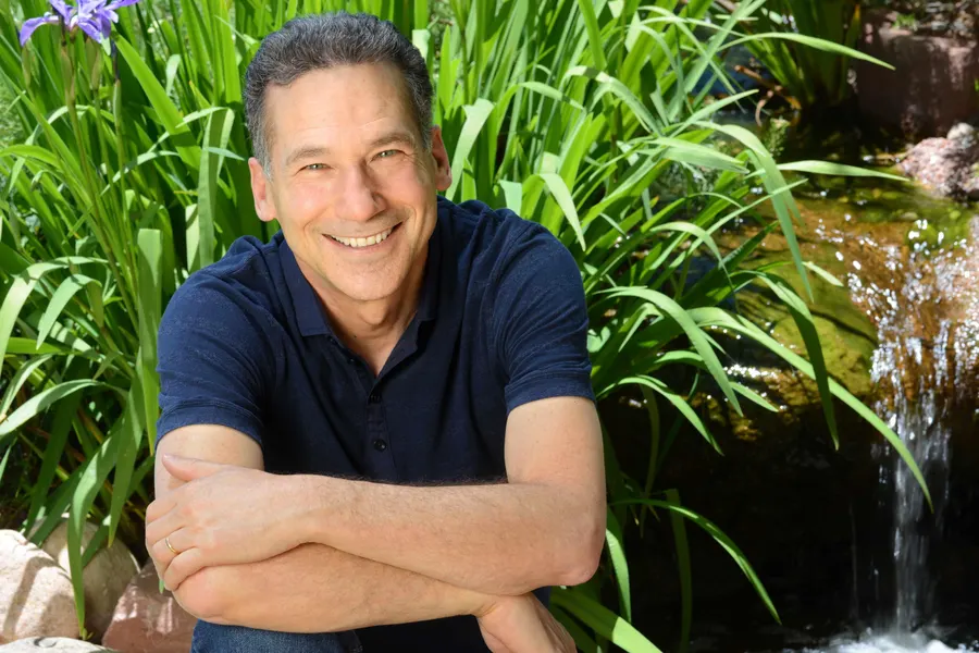 How-To-Negotiate-for-Anything-At-Work-According-To-Harvards-Top-Expert