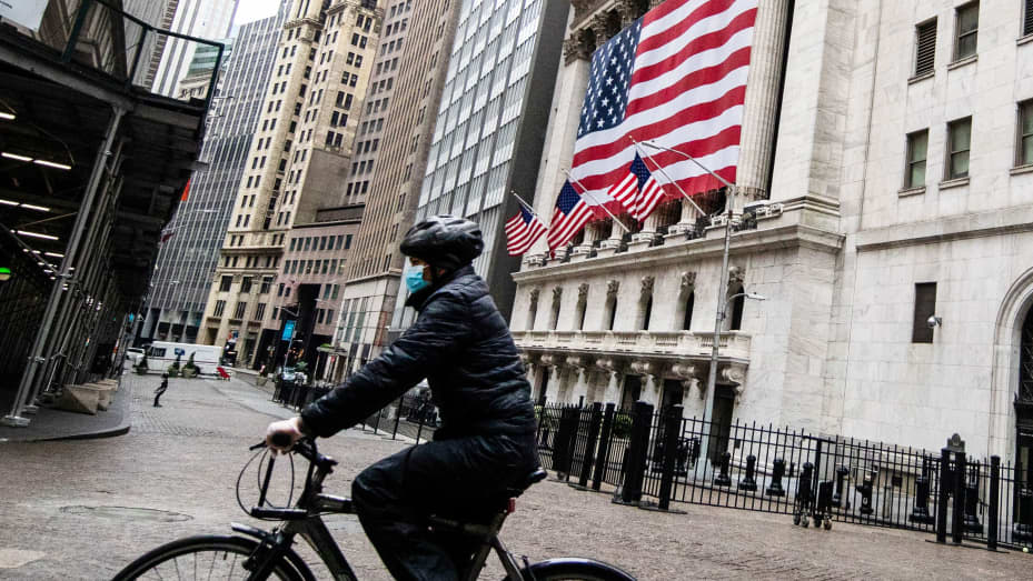 بارونز: عندما لا يتفق محللو وول ستريت، هذه الأسهم الـ 12 تكون رابحة