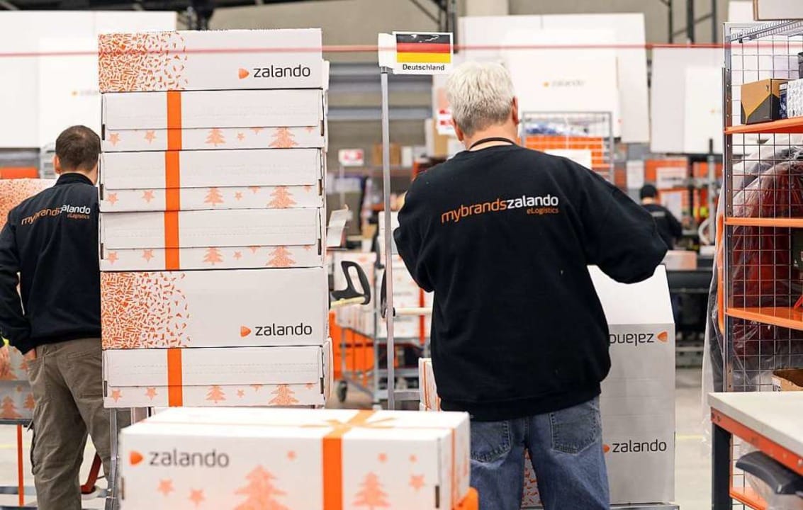 سهم زالاندو يقفز بعد إعلان الشركة توقعاتها بعودة النمو