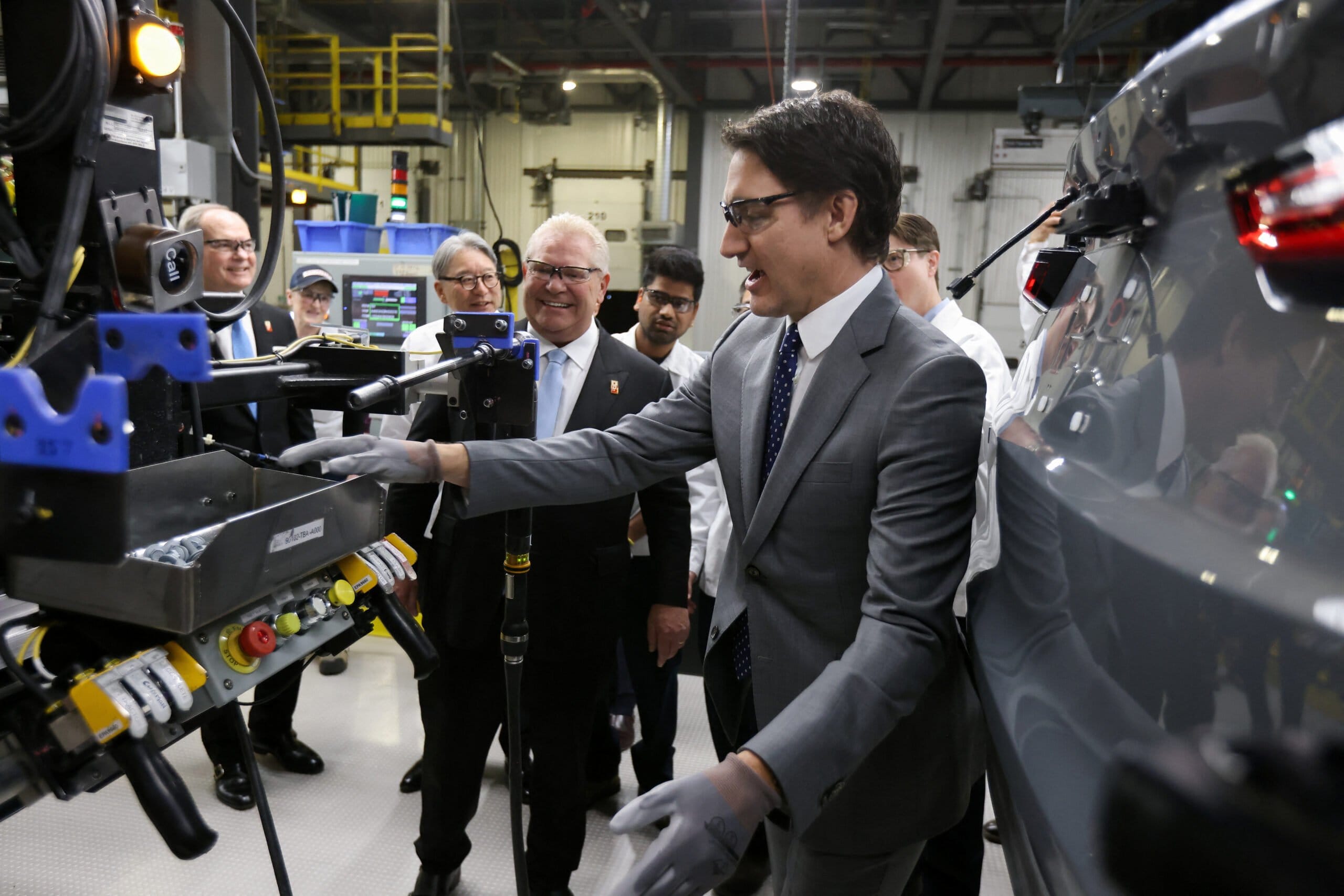 Honda announces plans to build electric vehicles and batteries in Ontario مصدر الصورة: رويترز