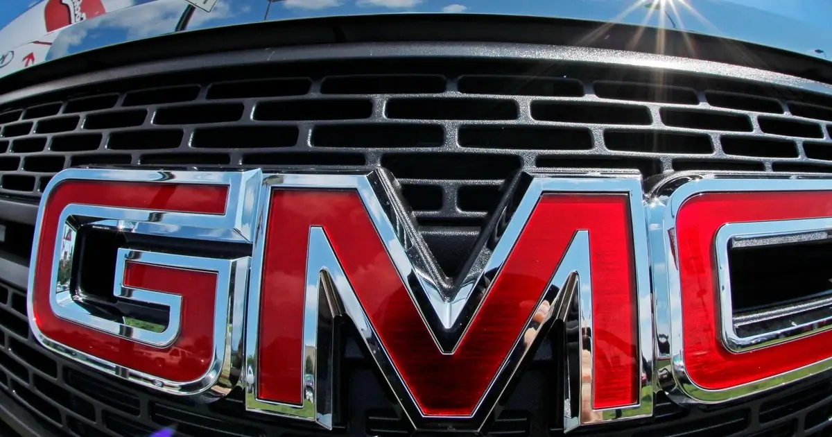 في حين انخفضت أسهم جنرال موتورز لليوم الثاني بعد أن كان تقرير أرباح قويًا للغاية في معظم الحسابات، إلا أن وول ستريت لا تزال تدعم السهم.