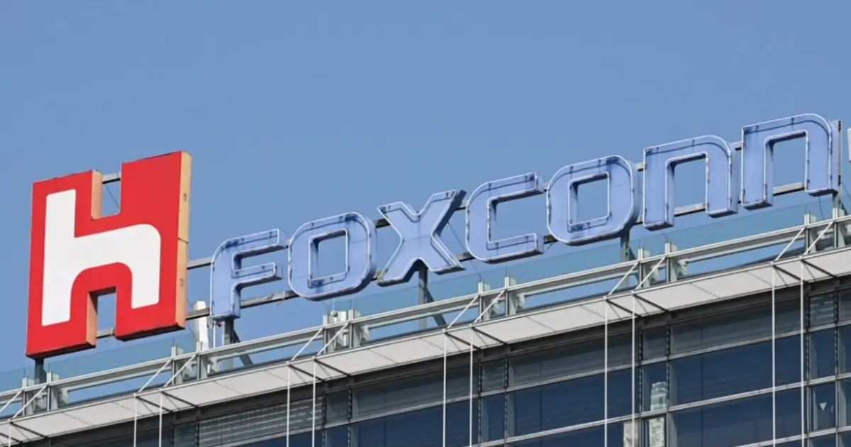 قالت شركة فوكسكون إنها تخطط لاستثمار مليار يوان (137.5 مليون دولار) لبناء مقر تجاري جديد في مدينة تشنغتشو بالصين.