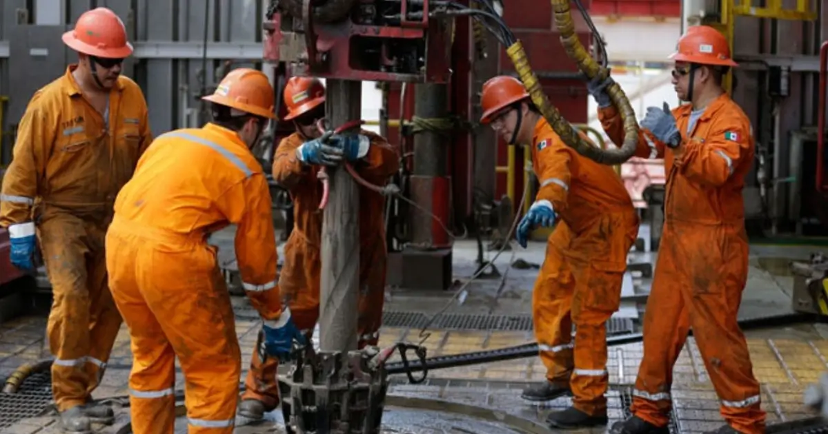 نتائج الربع الثاني لشركات خدمات حقول النفط, أعمال دولية قوية وأداء ضعيف في الداخل بسبب سلسلة الصفقات الضخمة في مجال النفط والغاز في أمريكا.