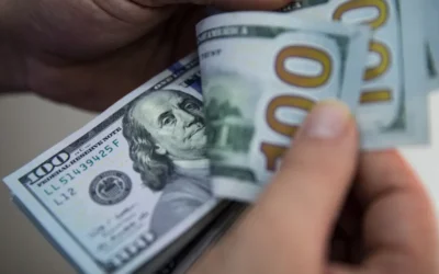 الين الياباني يستقر قبيل إعلان قرارات البنك المركزي