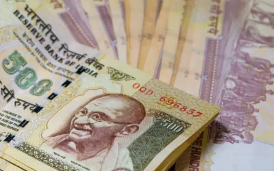 هبوط الروبية الهندية لأدنى مستوياتها على الإطلاق 