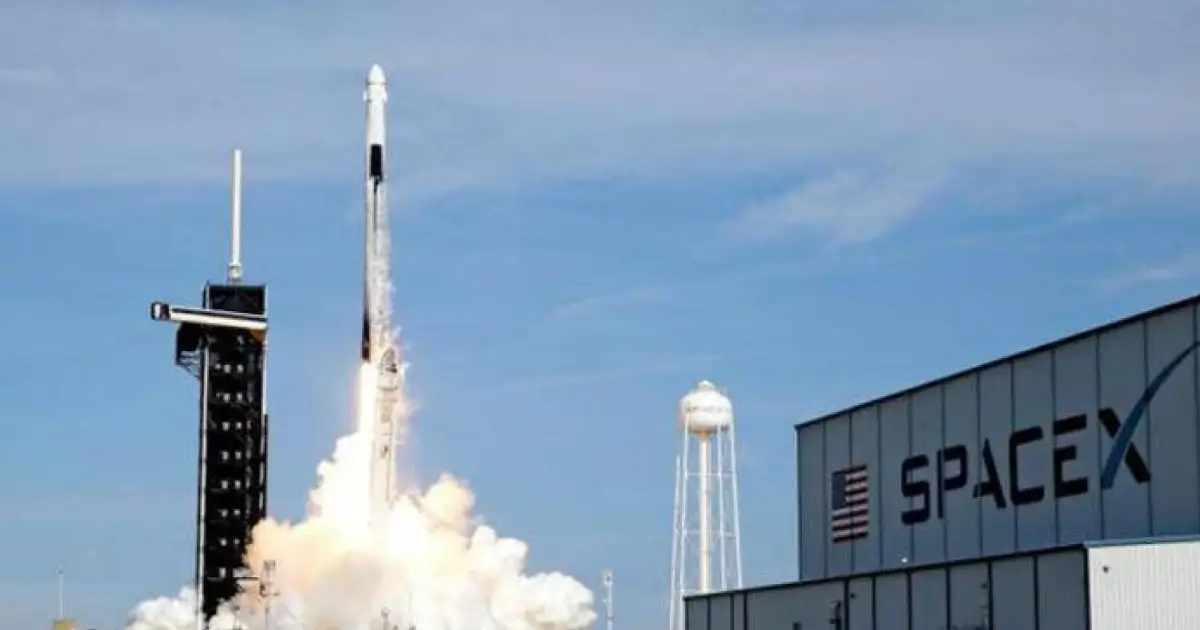 شركة صينية مملوكة للدولة تقترب من إطلاق الدفعة الأولى من الأقمار الصناعية لشبكة ضخمة مصممة لمنافسة شبكة الإنترنت شبه العالمية ستارلينك.