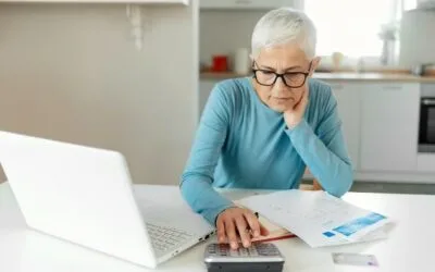 احتفاظ المستثمرين في حسابات التقاعد الفردي بالكثير من النقود يكلفهم الآلاف